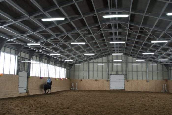Строительство конного манежа, конно-спортивного комплекса